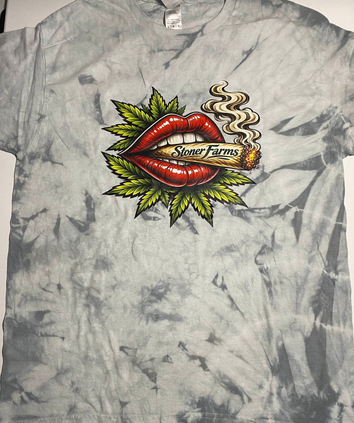 Stoner Farms Stoner Lips Acid Wash Tee